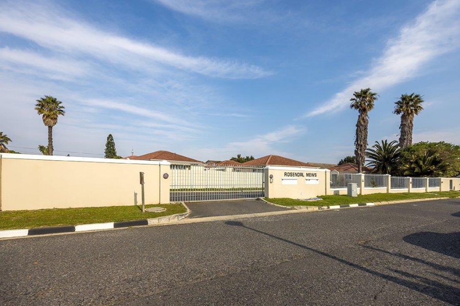 2 Bedroom Property for Sale in Bothasig Western Cape
